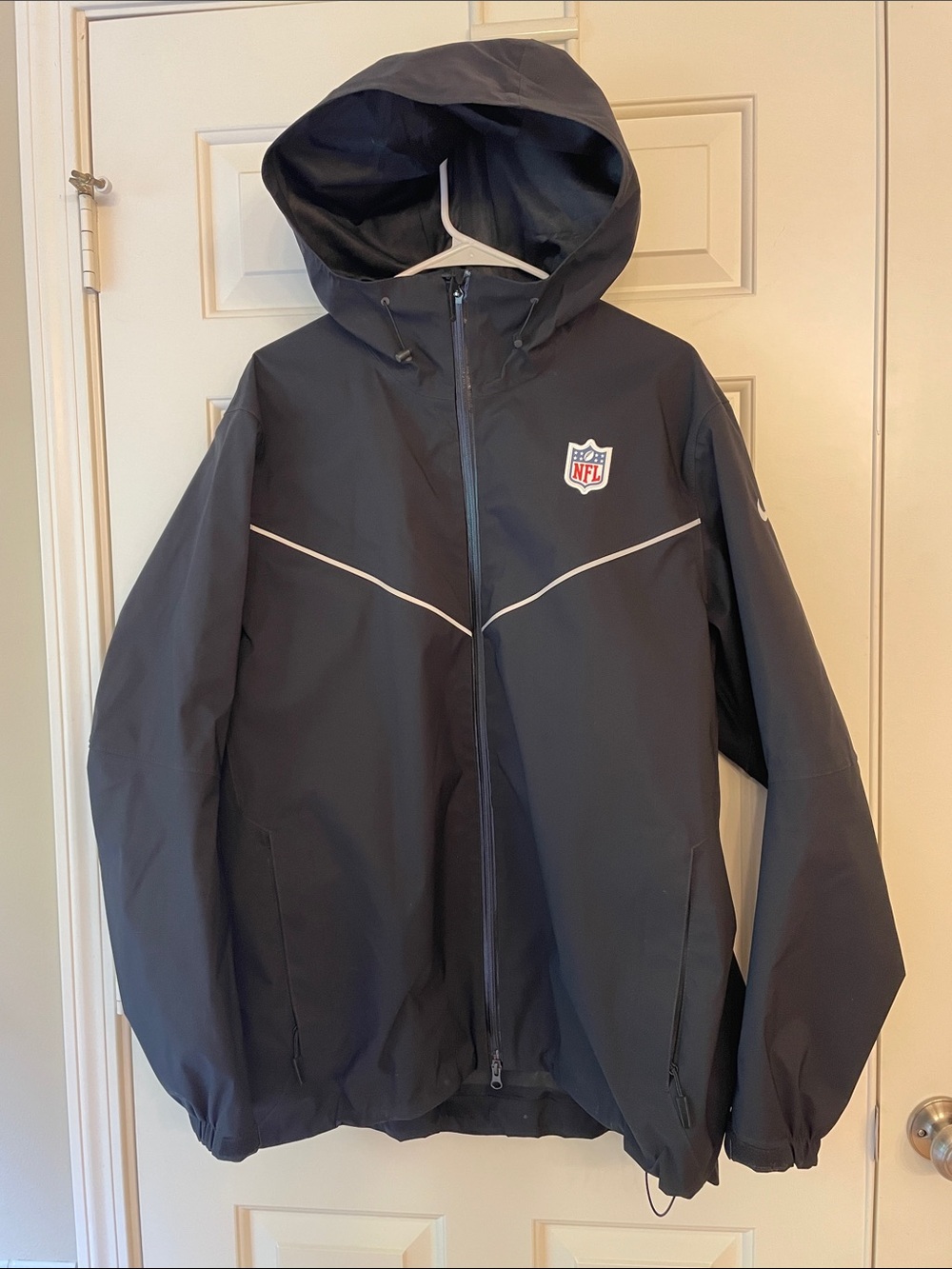 NFL Nike black Shield On-Field Team Issue Storm-FIT Sideline Jacket XL - rare